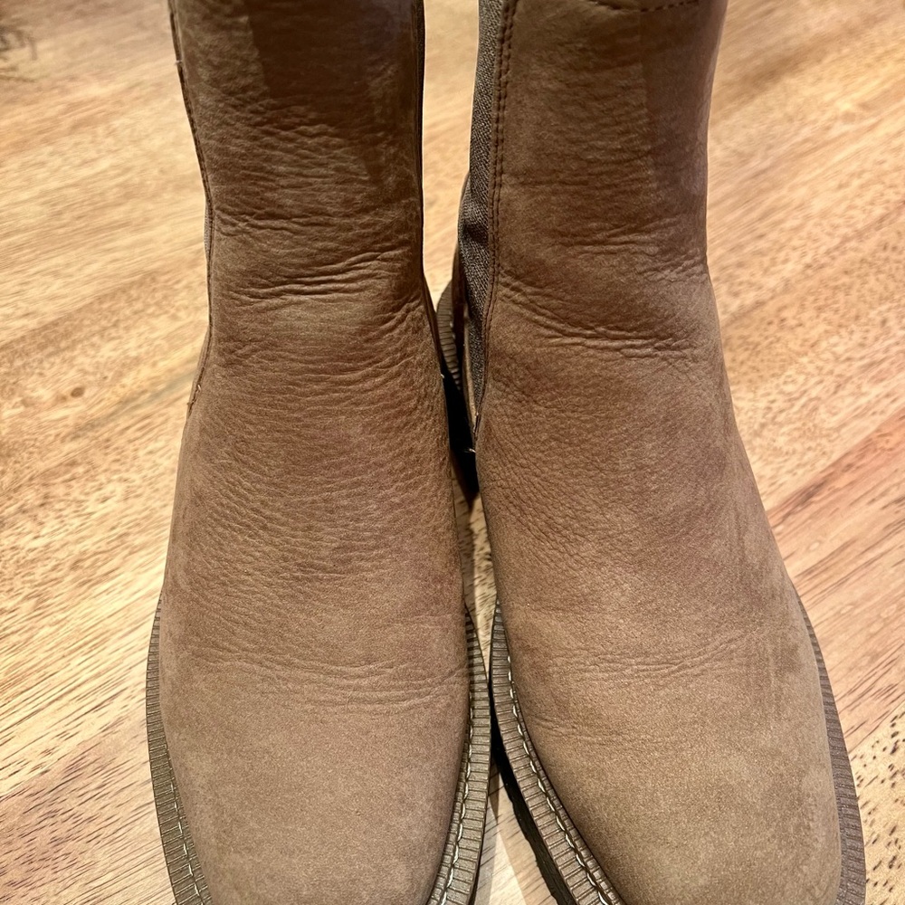 Sam Edelman Laguna Chelsea Boot - Picture 2 of 4